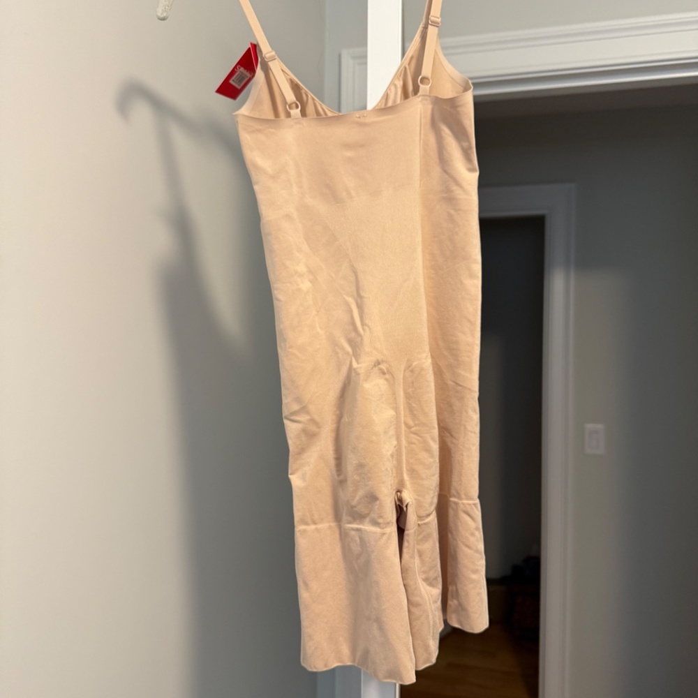SPANX - Picture 2 of 3